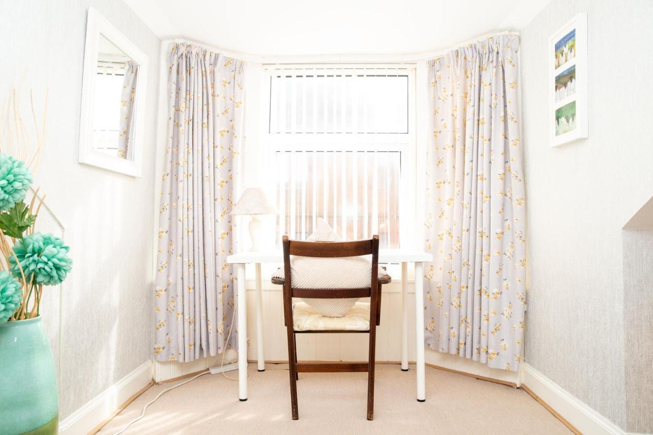 Sandgate 2-Bed Apartment In Ayr Central Location Exterior foto